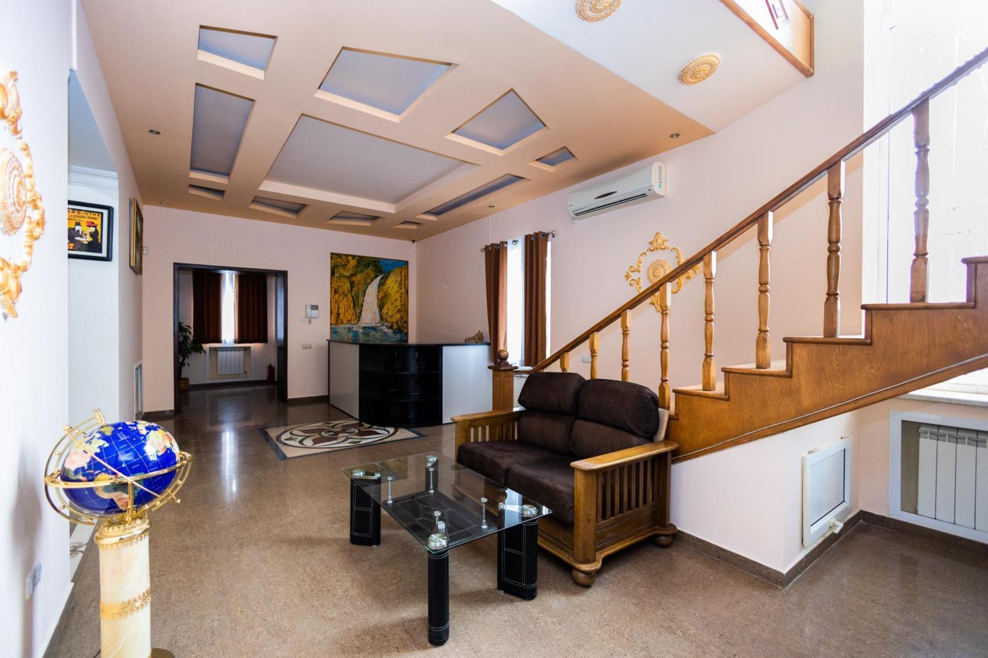 Yan Hotel Erivan Exterior foto